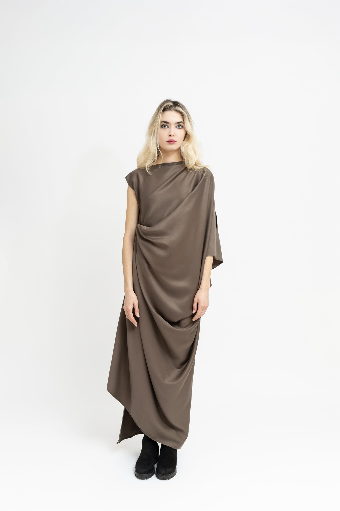 Sierra dramatic draping and flowing geometry