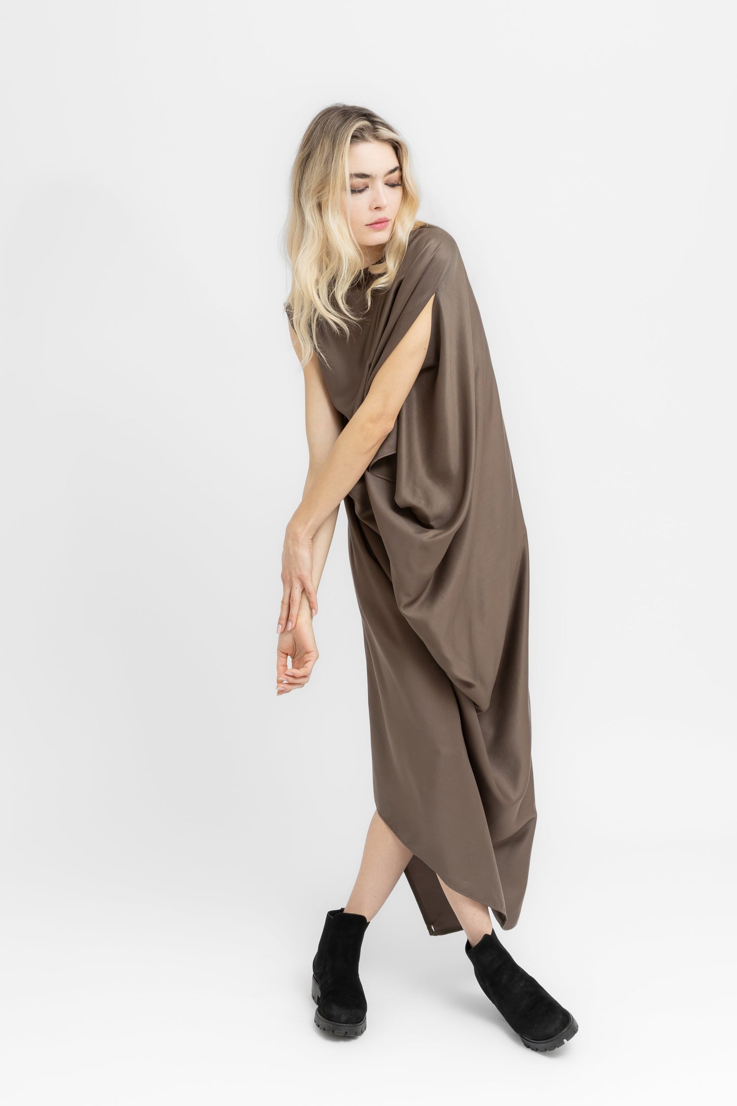 Sierra dramatic draping and flowing geometry