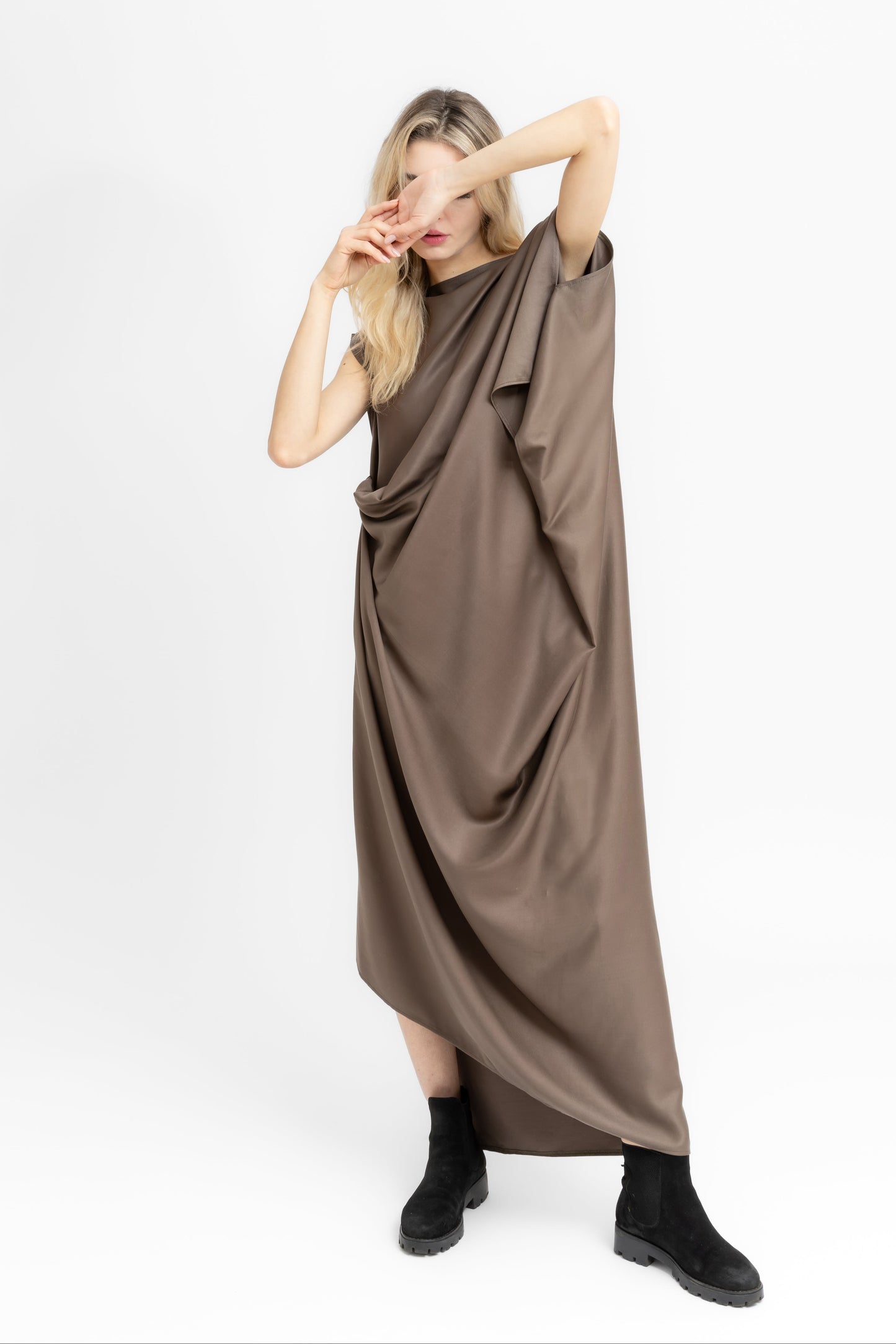 Sierra dramatic draping and flowing geometry