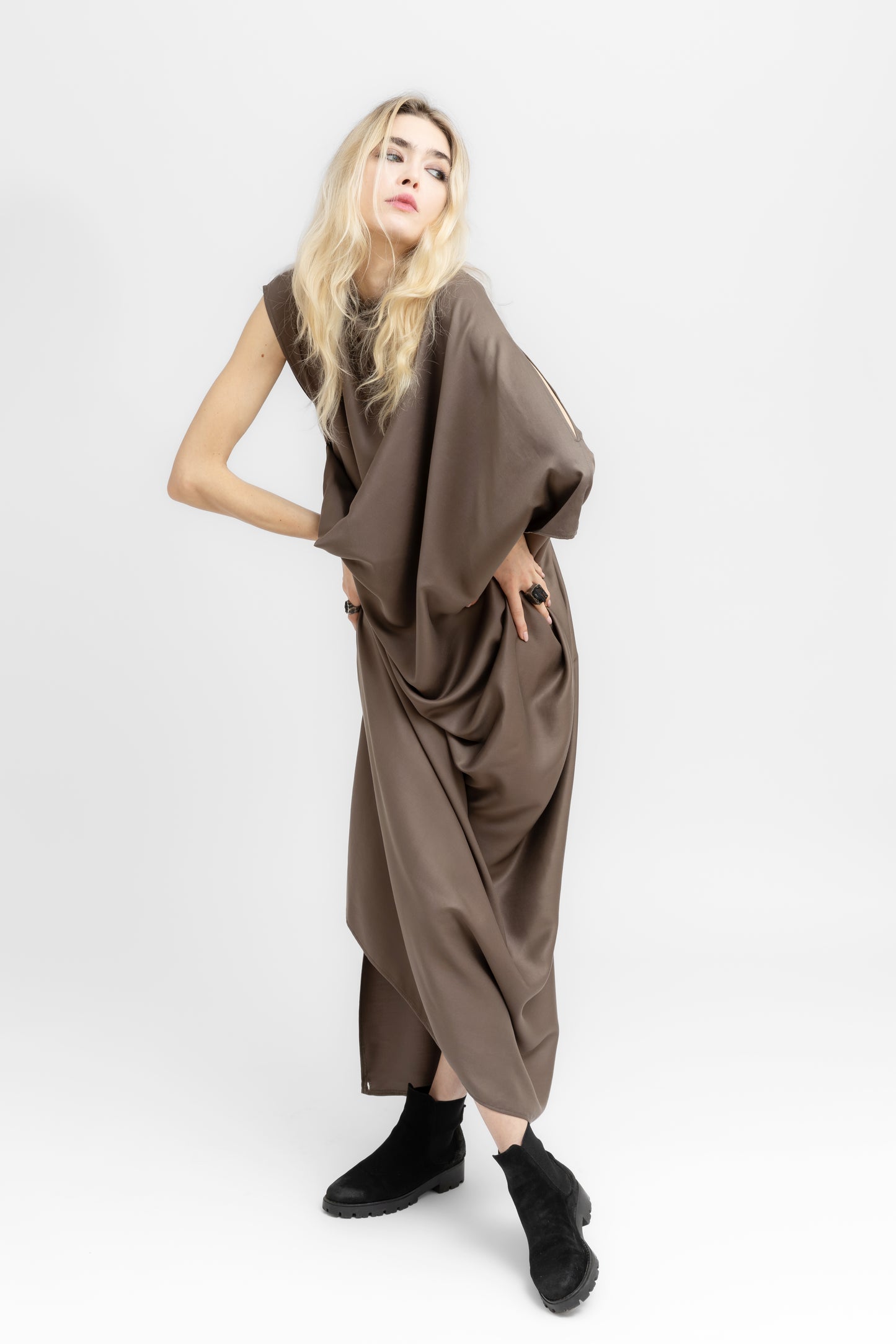 Sierra dramatic draping and flowing geometry