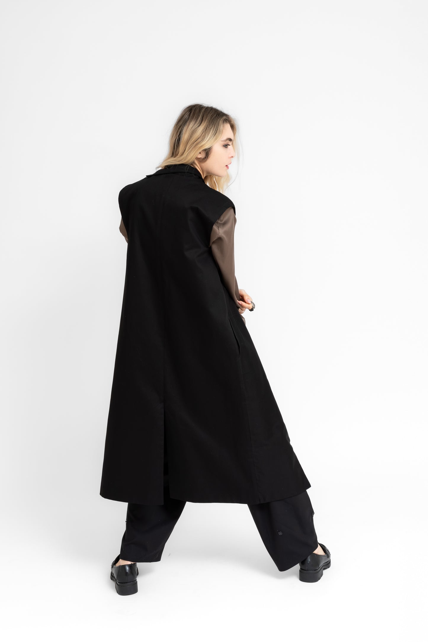 Steinfall structured asymetric cuts long vest