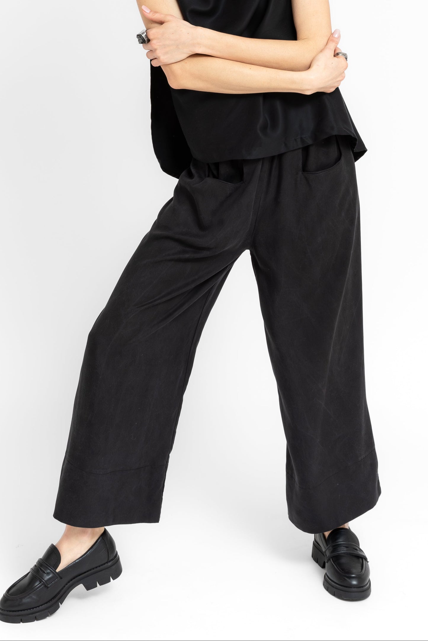 Square Space geometric square cuts cullottes style trousers