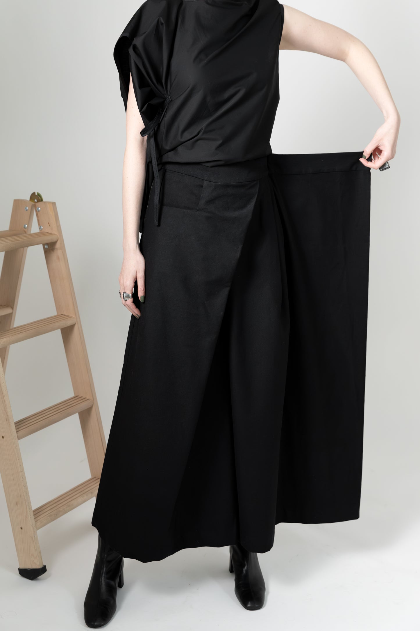 Wide leg skirt trousers with foldable panel