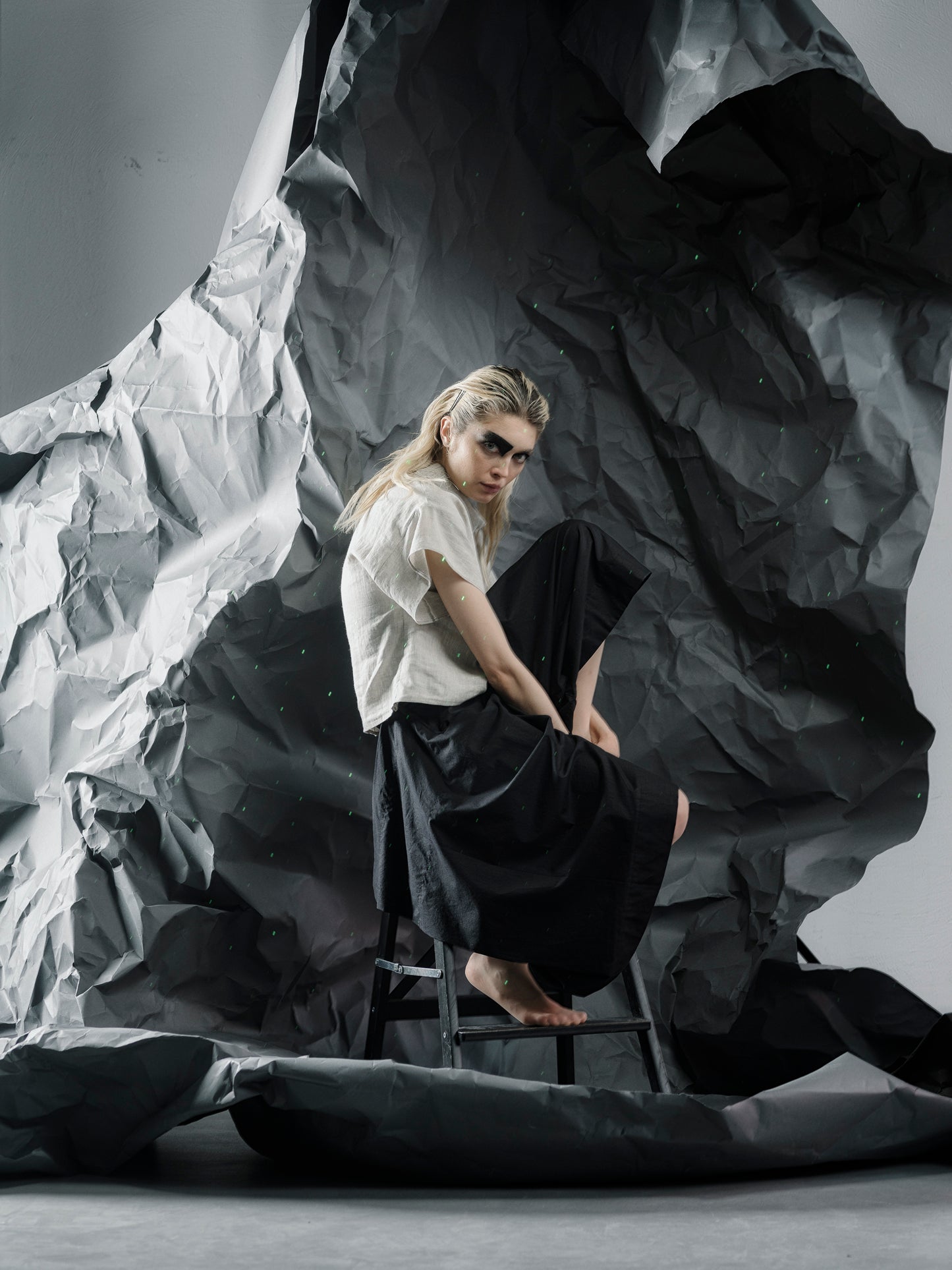 Minimalist linen crop top with a structured fit