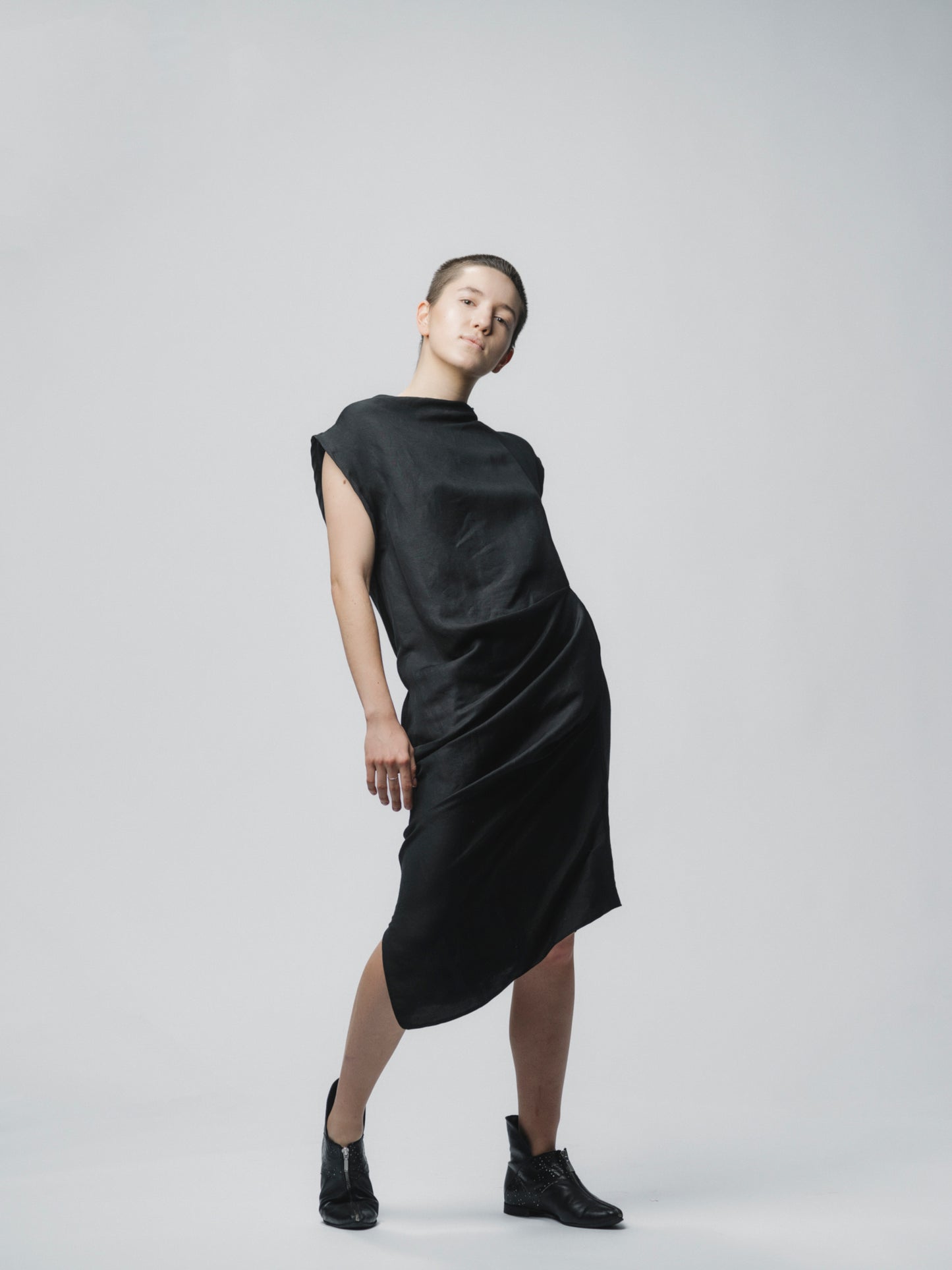 Sculptural draping linen dress with buttons closure on the shoulder
